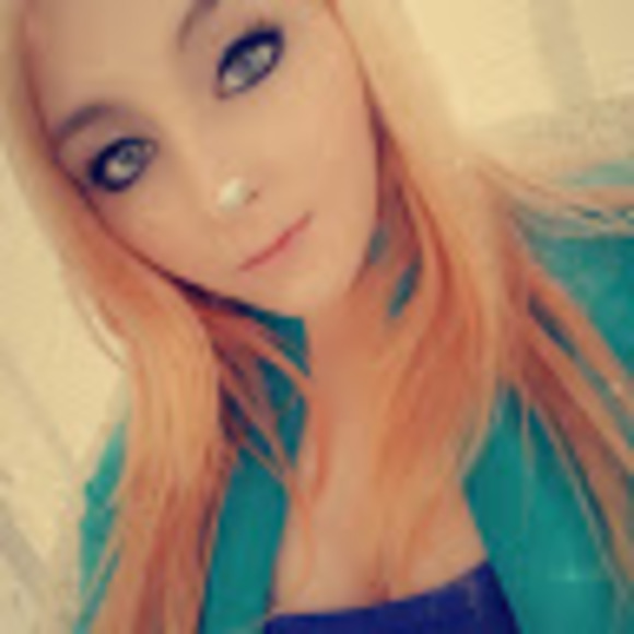 Meet your Posher, Britty - Picture 1 of 1